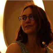 Eh dado y doy clases de música , especialmente flauta y guitarra, pienso que la iniciación a un instrumento es la parte más importante